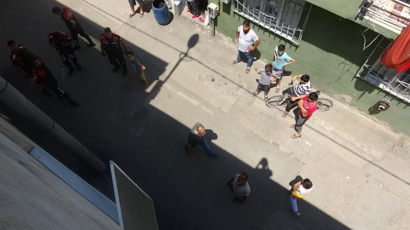 36 suç kaydı bulunan hırsız çatıya sıçradı ama polisten kaçamadı - Resim: 3