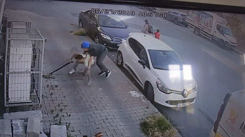 Film sahnelerini aratmadı! Gaspçıları kovalayıp tüfeği aldı - Resim: 2