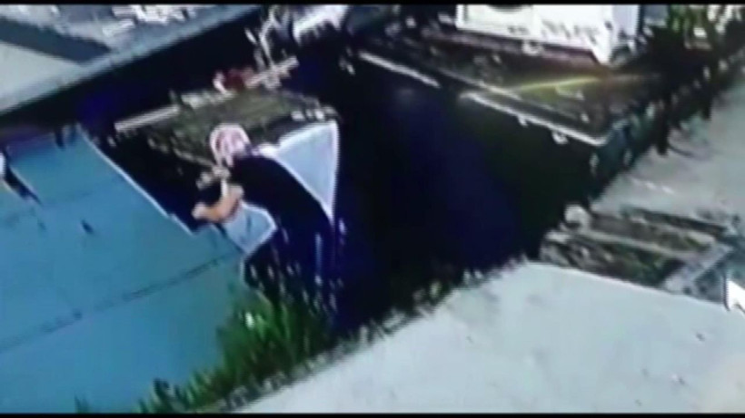 Kadın kıyafeti giyerek işyeri soymaya kalktı! Bekçiler yakaladı - Resim: 3