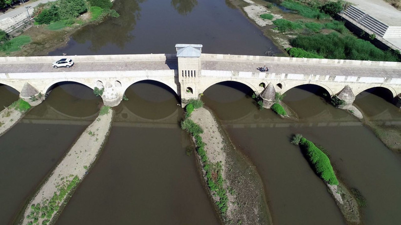 Tunca Nehri'nde kum adacıkları oluştu - Resim: 2