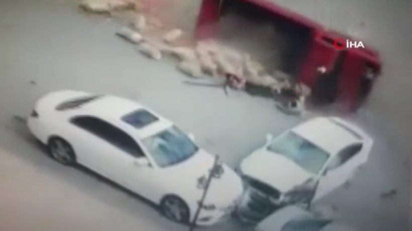 Malatya'da 6 kişinin yaralandığı kaza güvenlik kamerasına yansıdı - Resim: 4