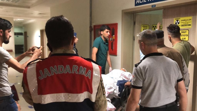 Yerde bulduğu cismi merakından kurcalarken elinde patladı! Ağır yaralandı - Resim: 3