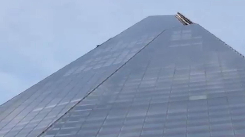 Londra'nın en yükseği olan Shard gökdeleninin tepesinde bakanlar gözlerine inanamadı - Resim: 1