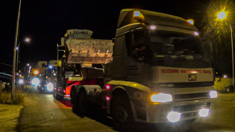 Sınıra yine askeri sevkiyat bu sefer iş makineleri taşındı - Resim: 2