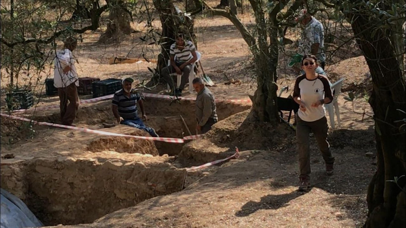 Bursa İznik'te pişmiş topraktan mezar ortaya çıktı - Resim: 1