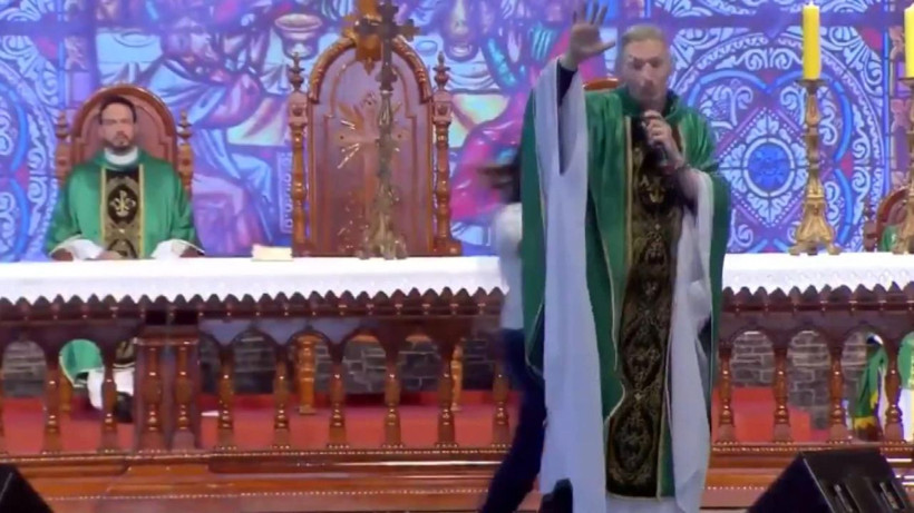 Şişmanlar cennete gidemez diyen rahibi şişman bir kadın rezil etti - Resim: 2