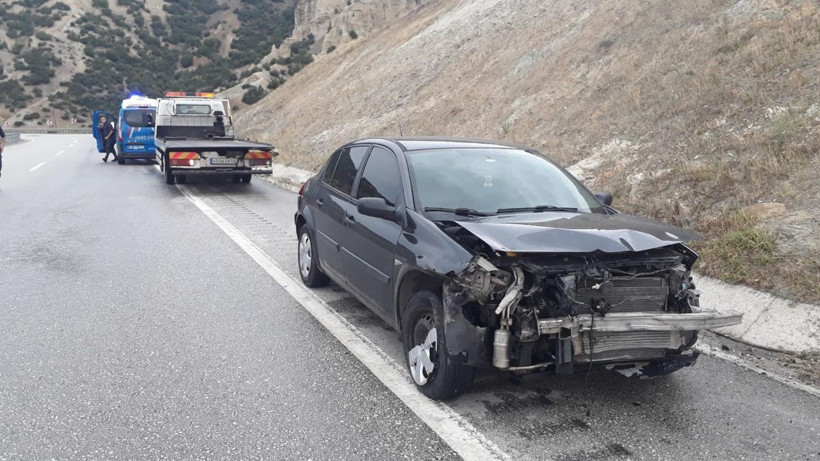 Manisa'da aynı bölgede iki ayrı kaza: 7 yaralı - Resim: 1