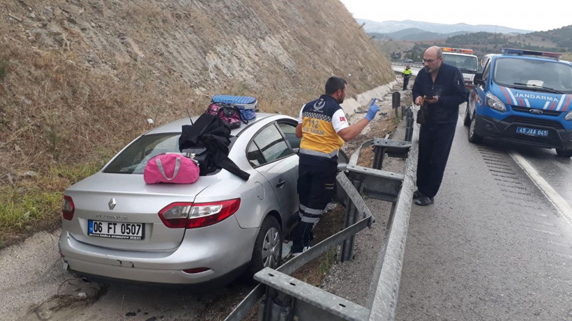 Manisa'da aynı bölgede iki ayrı kaza: 7 yaralı - Resim: 2