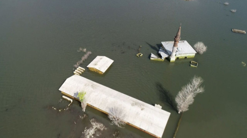Kars’ta baraj gölü 5 metre çekildi ortaya çıkanlar için fotoğrafçılar akın etti - Resim: 4