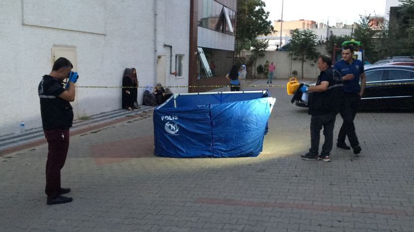 Bursa'da alzeimer hastası kadın 12'nci kattan atlayarak hayatını kaybetti - Resim: 1