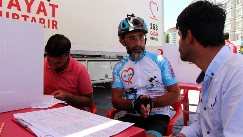 Kemal Yücel evlat acısını kalbine gömdü! Çocuklara umut oldu - Resim: 2