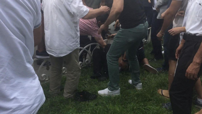 Fatih'te soyguncu 300 bin doları alıp kaçmaya çalıştı hayatının dayağını yedi - Resim: 3