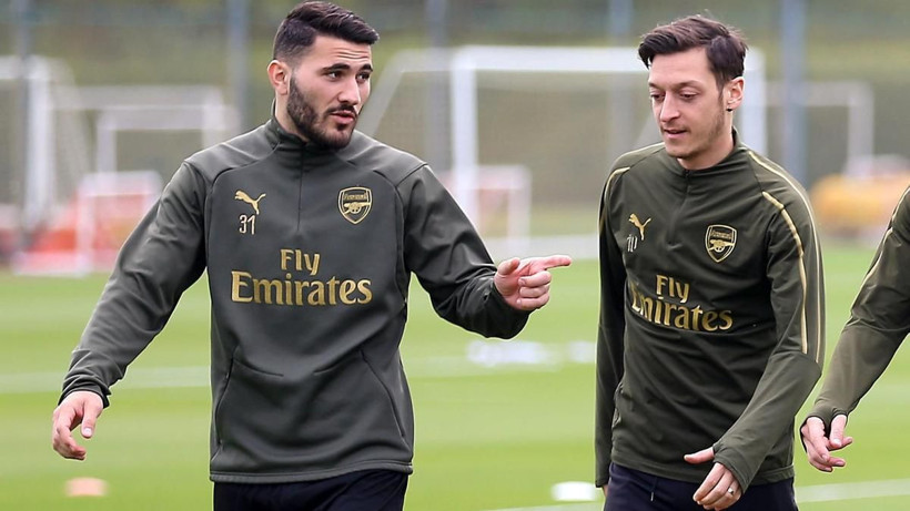 Mesut Özil ve Sead Kolasinac'a bıçaklı saldırının nedeni belli oldu - Resim: 2
