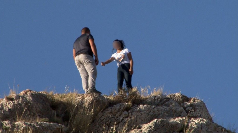 Van'da genç kız terk ettiği sevgilisini kurtardı - Resim: 1