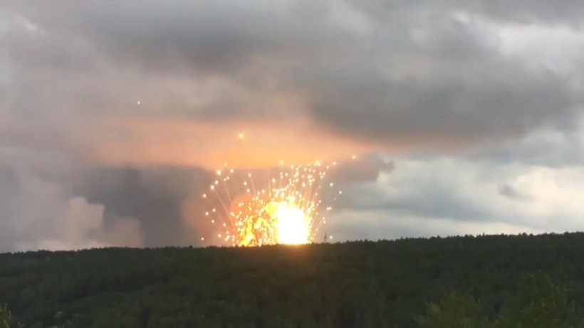 Rusya’da cephanelik deposunda yangın sonrası patlamalar - Resim: 1