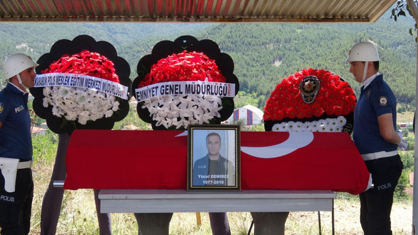 Görevi başında kalp krizi geçiren polis vefat etti - Resim: 2