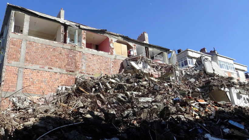 İstanbul Avcılar'da duvarsız yaşadıklarını böyle öğrendiler - Resim: 1