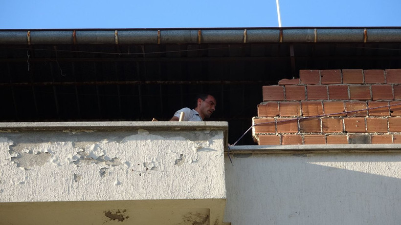 Denizli'de depremzedeler için konaklama çadırlar kuruluyor - Resim: 1