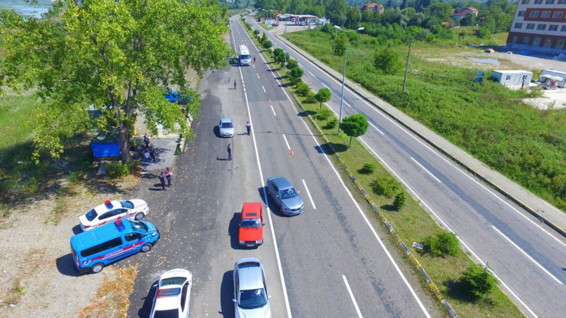 Jandarma bu kez ceza kesmedi! Bakın bu sefer ne yaptı - Resim: 3