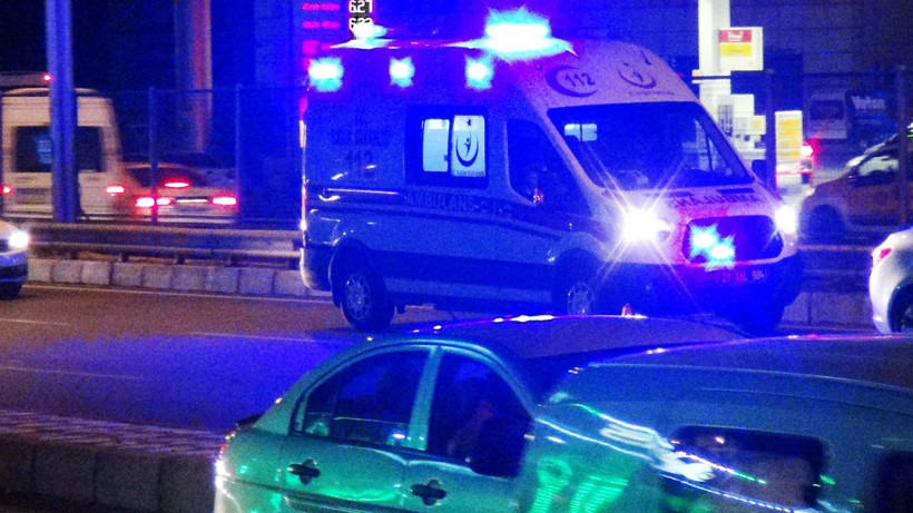 Diyarbakır'da köprüden atlayan gencin üzerinden araç geçti - Resim: 4