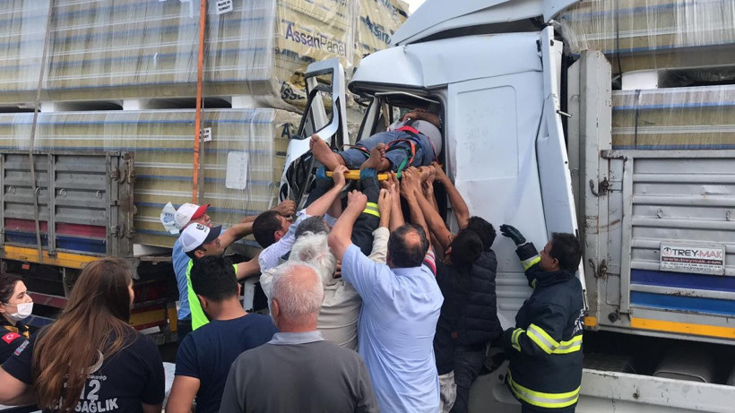 Eskişehir’de zincirleme trafik kazası 2 yaralı - Resim: 4