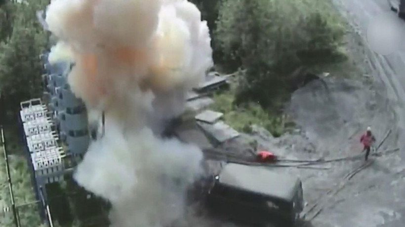 Rusya'da elektrik teknisyeni kapıldığı 6 bin volt akımdan yaralı kurtuldu - Resim: 3