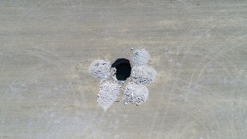 Eskişehir'de ürküten görüntü! 17 metre derinliğinde etrafını taşlarla çevirdiler - Resim: 1