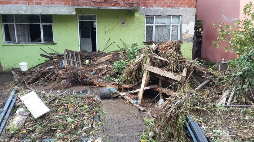 Hiçbir yardımın ulaşmadığı iddia eden köylüler yardım bekliyor! - Resim: 2