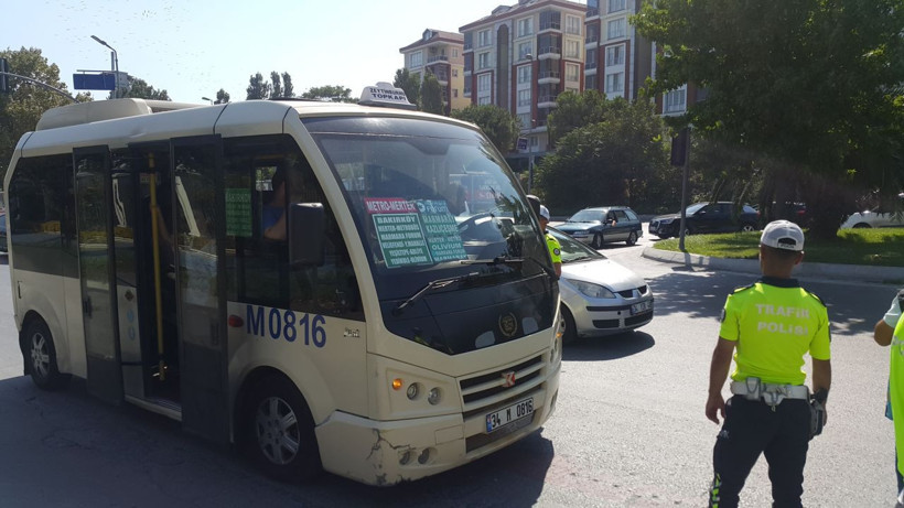 İstanbul'da minibüs şöförlerine denetleme! Ceza yağdı - Resim: 1