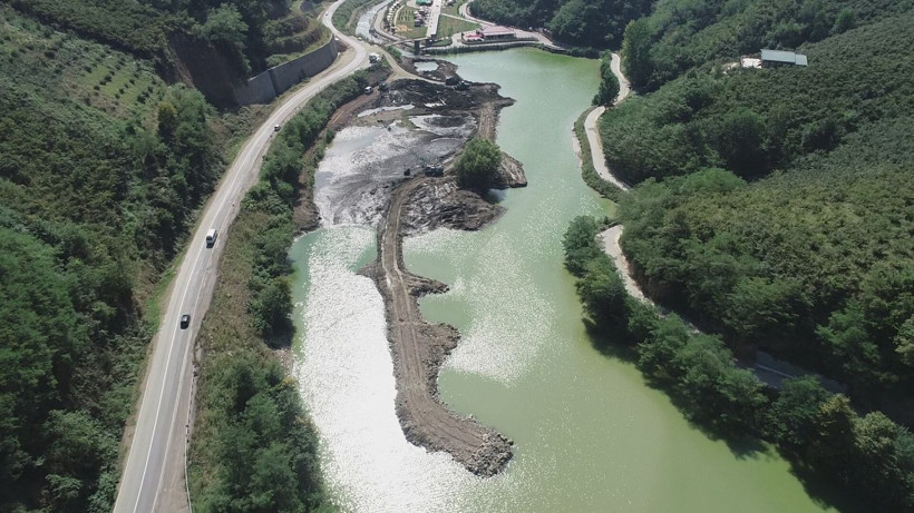 Trabzon'da Sera Gölü'nde 3 aydır yapılıyor! Tam 600 kamyon çıktı bitmedi - Resim: 2