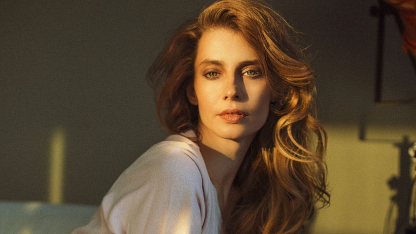 Tuba Ünsal annesi gözleri önünde öldürülen Almira'ya sahip çıktı! - Resim: 1