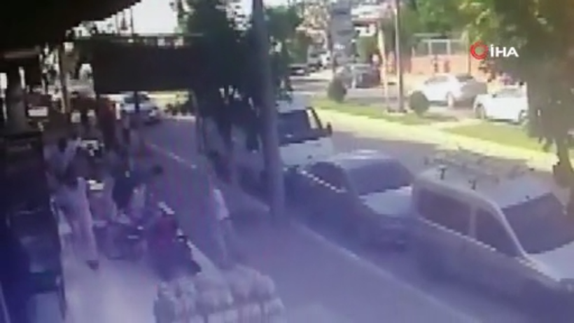 Kocaeli'de servis sürücüsünün darp edilme anı kameralara yansıdı - Resim: 1