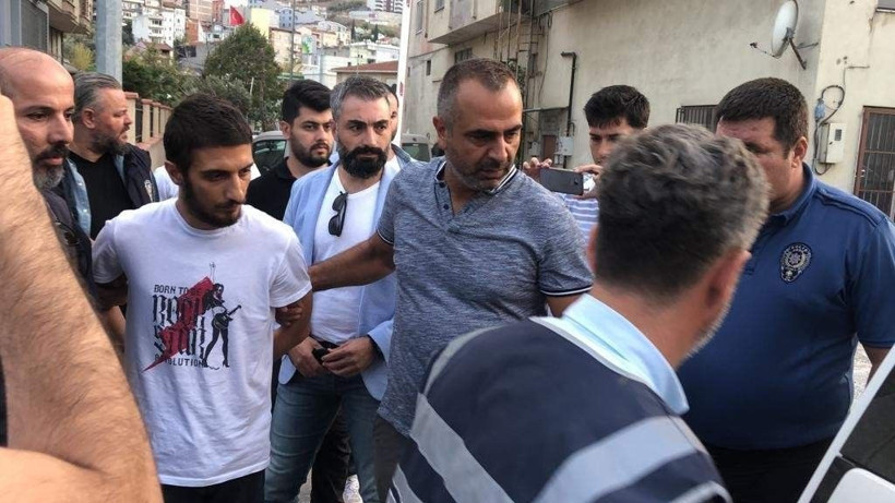 Annesini 50 yerinden bıçaklayarak öldürmüştü! Cani evlat tutuklandı - Resim: 3