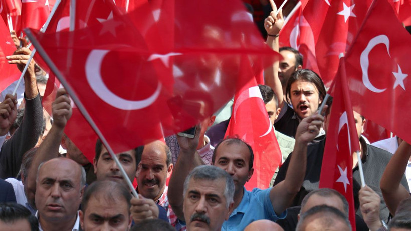Doğu illerinde teröre tepki yürüyüşlerinde tek yürek olundu - Resim: 4
