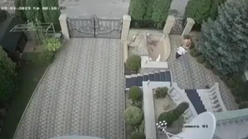 Bombalı paketi açan rektörün eli koptu - Resim: 4