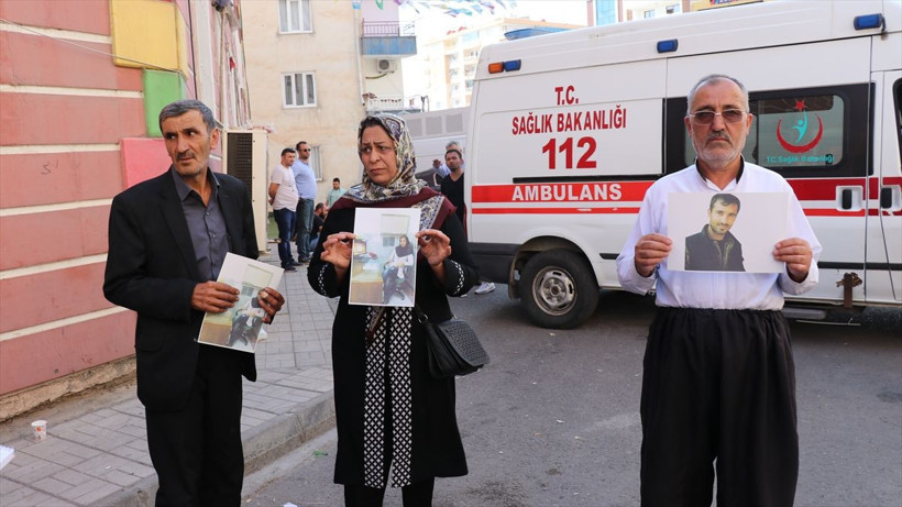 Diyarbakır'da annelerin evlat nöbeti ülke sınırlarını aştı sürüyor! İran'dan 5 aile daha katıldı - Resim: 1