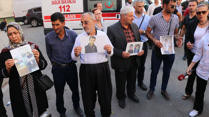 Diyarbakır'da annelerin evlat nöbeti ülke sınırlarını aştı sürüyor! İran'dan 5 aile daha katıldı - Resim: 4