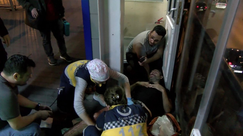 Metrobüste yer kapma tartışması kanlı bitti - Resim: 3