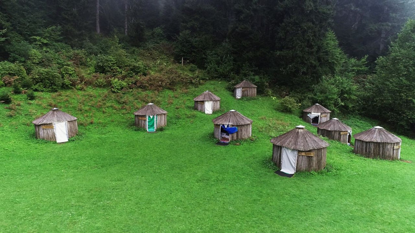 Çadırlar kamıştan elektrik rüzgar gülünden! Oğuz Boyu geleneğini böyle sürdürüyorlar - Resim: 1