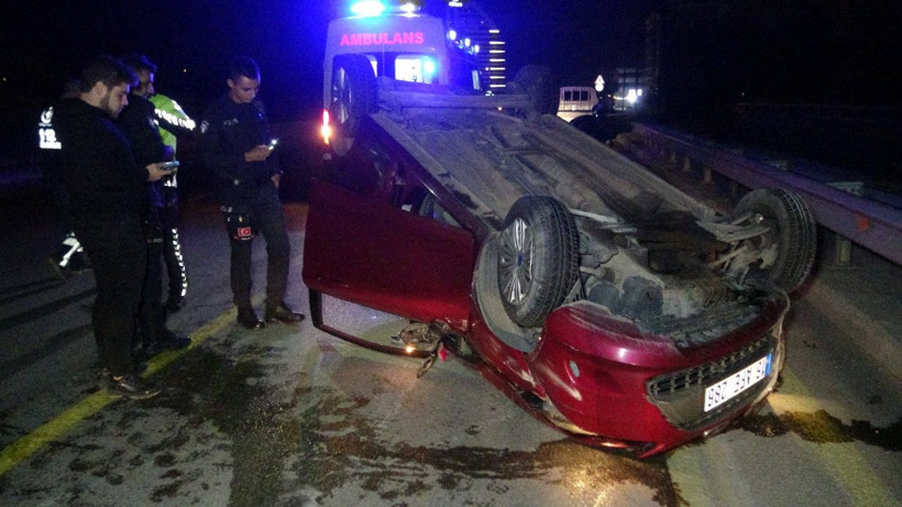 50 metre takla atarak sürüklendi! Aracın içinde son ses müzik dinleyip sigara içti - Resim: 1