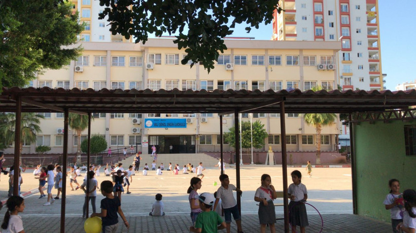 Mersin'de kadın öğretmen darp edildi - Resim: 1