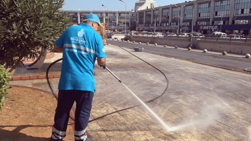 İstanbul 15 Temmuz Demokrasi Otogarı'ndaki metruk yapılar yıkıldı - Resim: 2