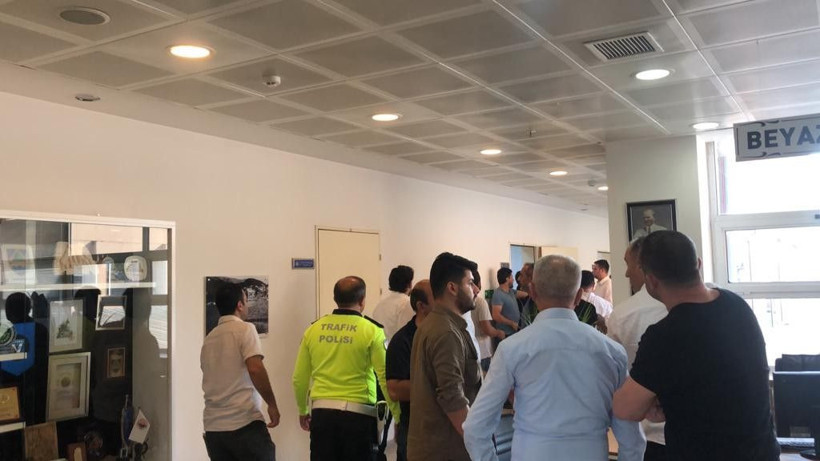 Bursa Gemlik Belediye Başkan Yardımcısı makamında rehin alındı - Resim: 1