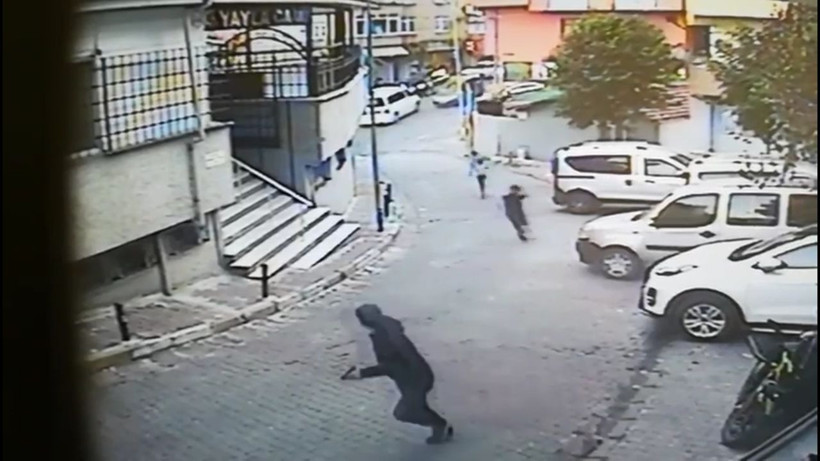 Şişli'de silahlı iki grup çatıştı! Görüntüler dizi setlerini aratmadı - Resim: 2
