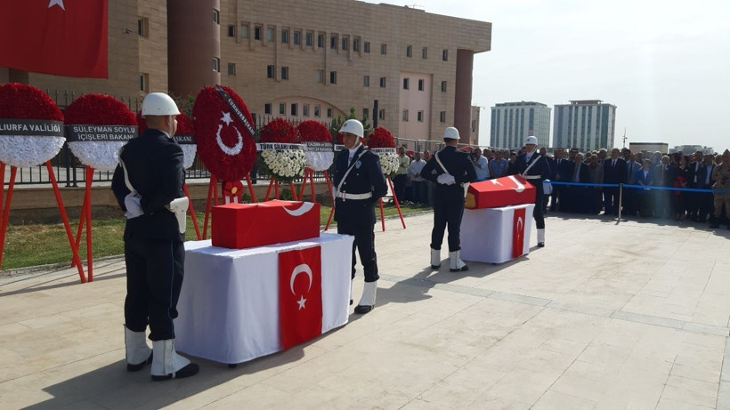 YPG'nin kalleş saldırısında şehit olan biri bebek iki sivilin cenazeleri uğurlandı - Resim: 1