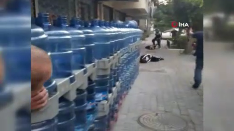 İzmir’deki dehşetin görüntüleri ortaya çıktı 2 ölü 1 yaralı - Resim: 4