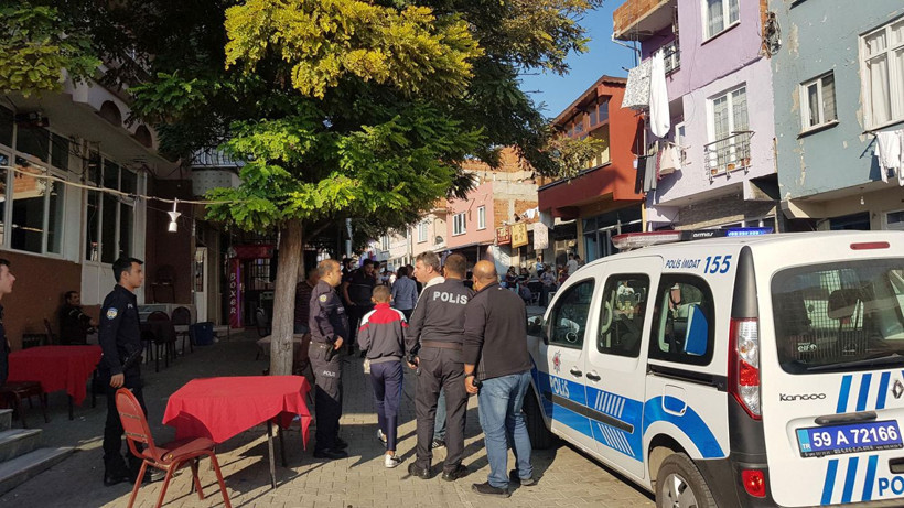 Tekirdağ'da bir kişi husumetlisinin eşini öldürüp 5 kişiyi yaraladı - Resim: 2