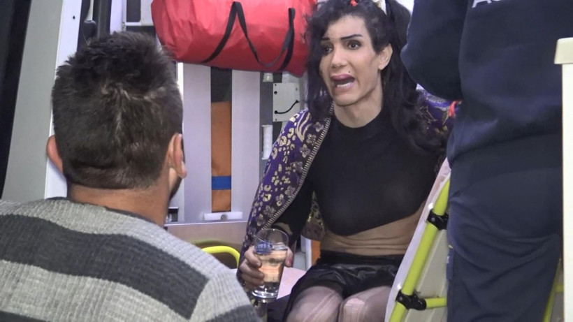 Bursa'da düşen mum evini yaktı! Ölen köpeğine gözyaşı döktü - Resim: 2