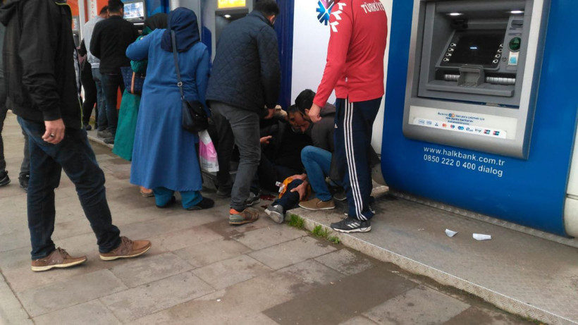 Samsun'da bir kişi ATM sırasında silahlı saldırıya uğradı - Resim: 1