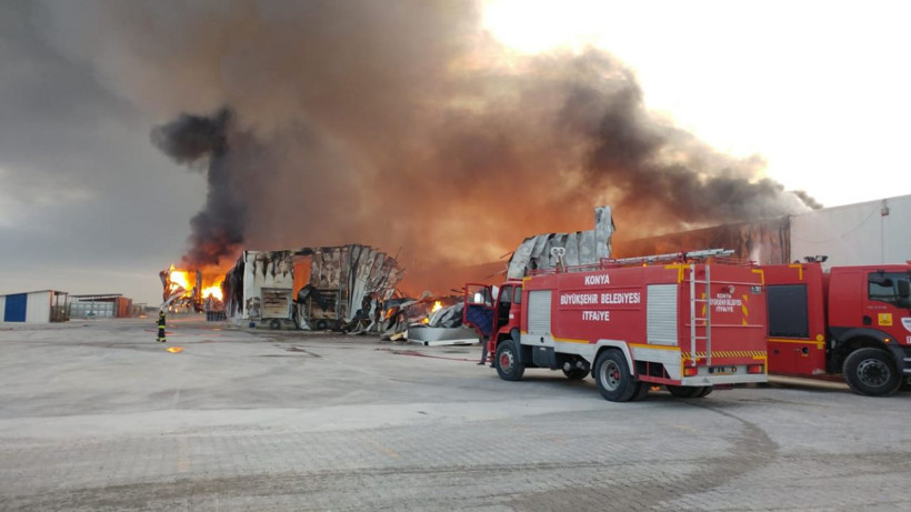 Konya'da Ereğli Organize Sanayi Bölgesi büyük fabrika yangını - Resim: 4